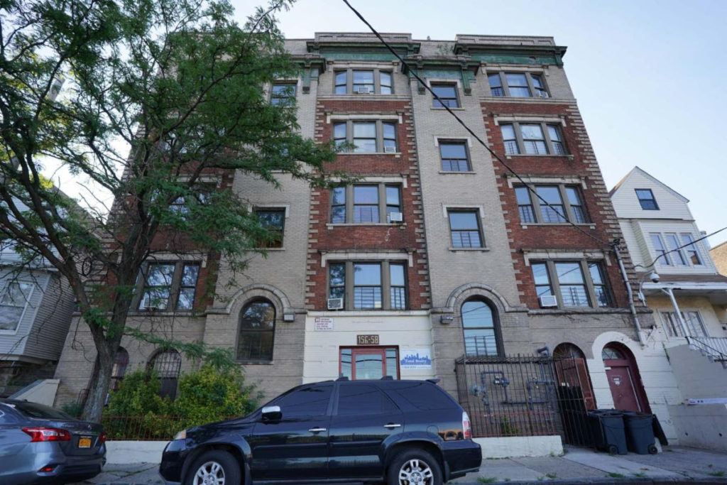 NuRealty Advisors Inc. closed on the sale of a 26 Units Multifamily dwelling located at 156-158 Woodworth Avenue, Yonkers NY 10701. 